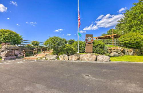 Wraparound Deck Big Bass Lake Home in Gouldsboro - Foto 36