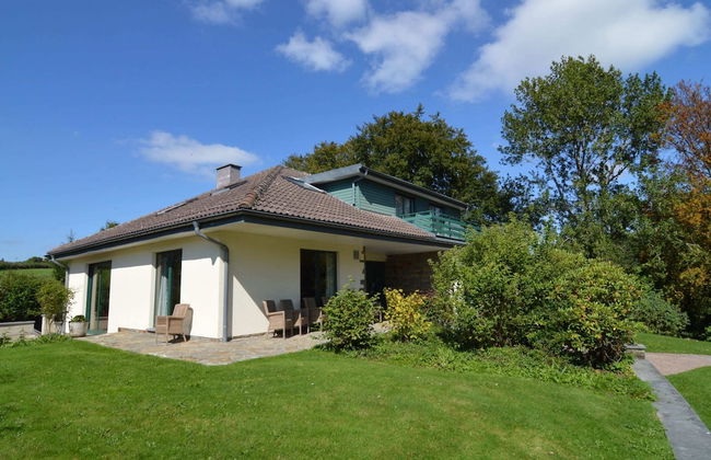 Scenic Villa Near Lake View - Photo 43