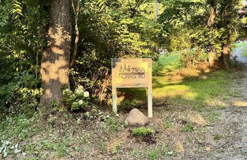 Watauga Lake Retreat Cozy family cabin Sleeps 8 - Photo 21