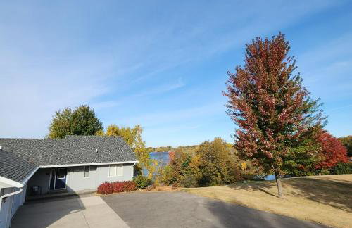 Charming home on Lake Latoka - Foto 3