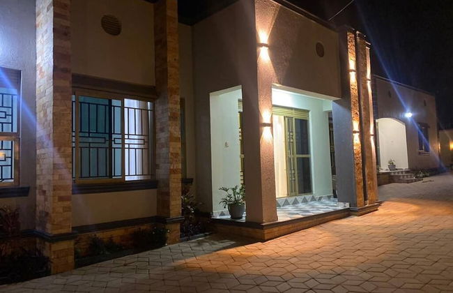 The Residence Ug - Photo 24