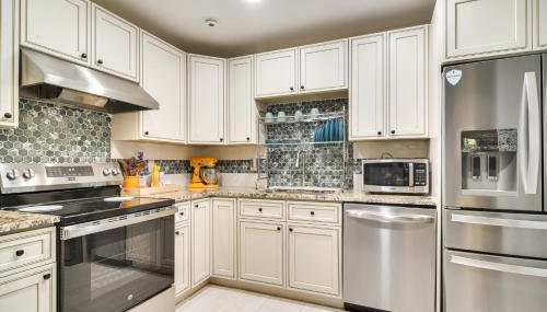 St Pete Oasis 4 Blocks to Lake, Walk to Pier - Foto 3