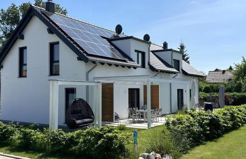 Ferienhäuser Ankerplatz 1 und 2 Usedom mit Sauna, Kamin und Garten - Foto 1