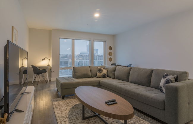 Domicile Suites at Mark on 8th - Photo 12