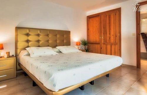 White Rock Villa With Breathtaking Views and Pool - Foto 9