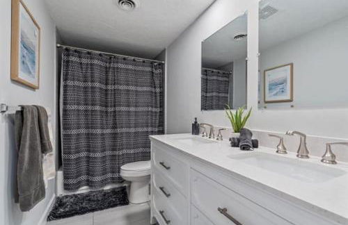 The Wisteria Oasis With heated pool and hot tub - Foto 29