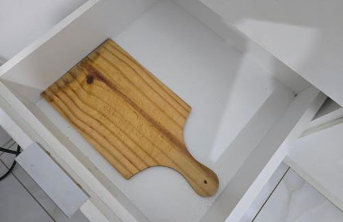 Flat completo a 5 minutos apé de mercado, farmácia - Foto 20