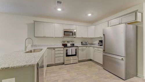 A Sunny Stylish 4BR 3BA - Foto 4