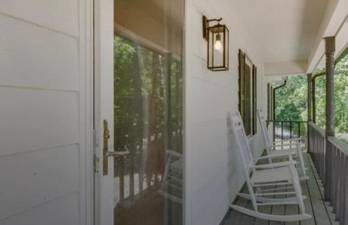 Athens home with Deck Near Sanford Stadium - Photo 19