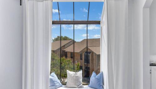 Modern Designed, Lakefront Home in Garland - Foto 4