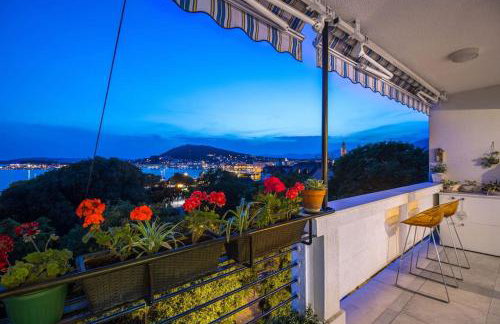 Sunset Oasis “VELLY” 1BR w/ Sea View & Parking - Foto 51