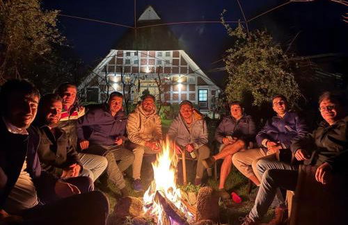 Ferienwohnung Hotel Appartement 2 Schlafzimmer Altes Landhaus Oste mit Terrasse, Grill, Küche, Bad, WLAN, nah am Nordsee Strand - Foto 2