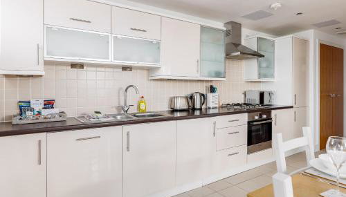A Wave From It All - Extensive Harbour Views from Wrap-Around Balcony - Foto 4, dishwasher, toaster