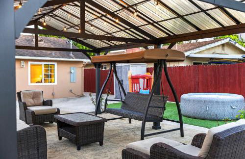 Coastal Home Near UCSB & Airport, Hot Tub, King Beds, Fast Wifi, Sleeps 6 - Foto 30