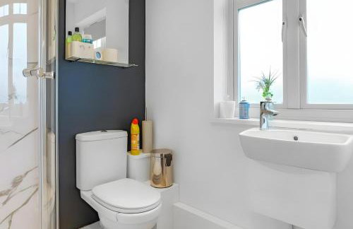 Central Wigan Large House - Ideal for Contractors & Families - Foto 18