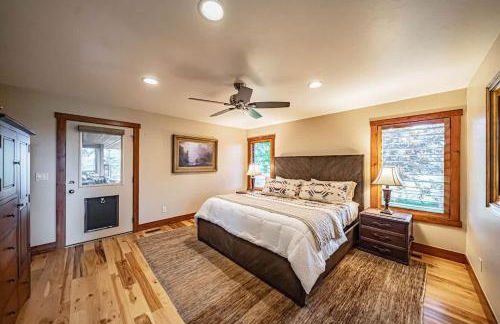 Upscale Hot Tub Wildlife Views - Photo 26