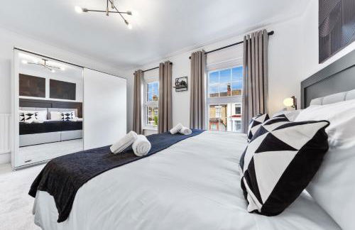 4BR North London I WiFi, Garden, Near Shops - Foto 36