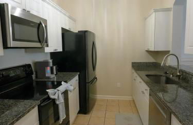 Beautiful Apartment Near Disney - Photo 69