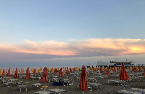 Appartamento fronte mare con terrazzo e parcheggio privato - Foto 22