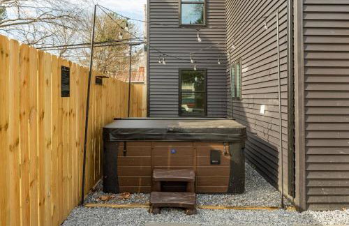 Modern Amish Country Retreat w/ Hot Tub. - Foto 22