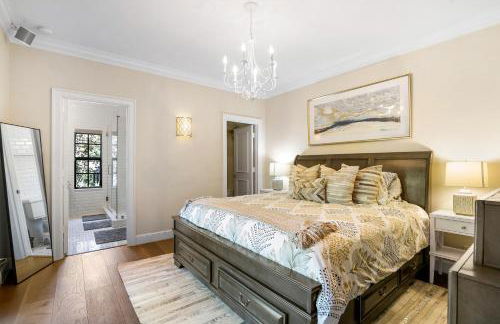 Spanish 4BR Compound w Casita & Private Yard - Foto 22