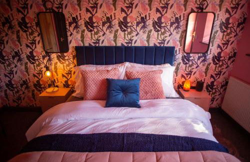 The Stables - Quirky one bed holiday home with wood fired hot tub - Foto 3