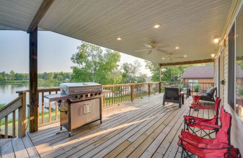 Lakefront Birchwood House with Deck and Fire Pit! - Foto 28
