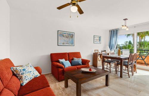 Apartment close to the sea in Las Chapas - Photo 3