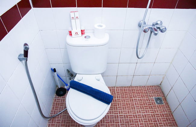 Homey 1BR @ Mutiara Bekasi Apartment - Photo 15