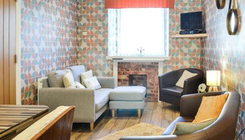 Park View Cottage - Photo 2