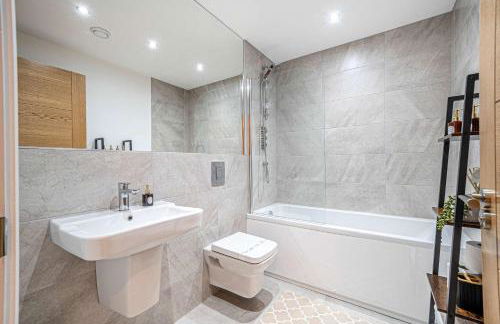 Luxury 2BR Penthouse-1, Private Terrace, City Center, Free Parking - Foto 11