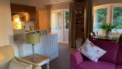 Sleepy Fox Cottage - Photo 5