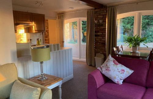 Sleepy Fox Cottage - Photo 5