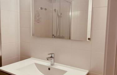 Apartamento en 1ª línea con vistas al mar cerca de Barcelona - Photo 8