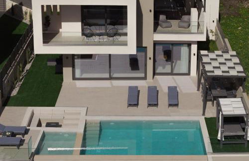 Venerato Villas Ampela & Apolonia, with Pool, Spa Whirlpool & Heritage, By ThinkVilla - Foto 47