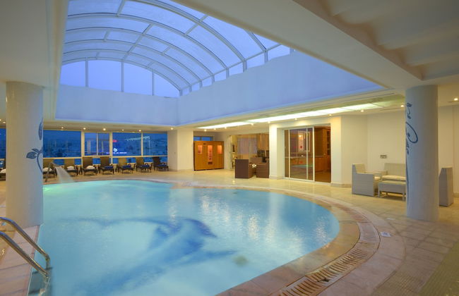 The Penthouse Suites Hotel - Photo 26