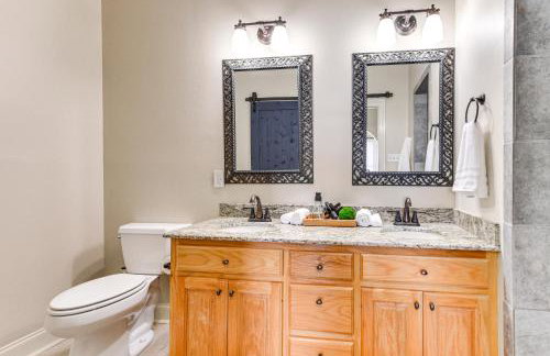 Lakefront Oscar Home with Game Room and Boat Dock! - Foto 14