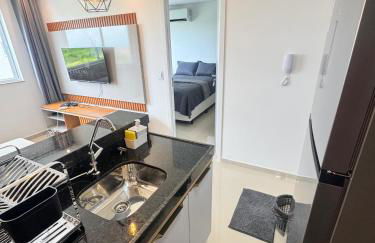 AP completo próx ao Shopping com piscina, garagem e ar - Foto 14