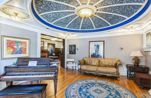 Massive 5 bedroom downtown - Photo 24