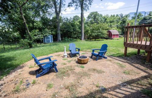 Blue Boho Music and Meme House Four Bedroom Home with Arcade near Westport Plaza - Foto 29