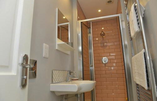 Old Green Chambers spacious town centre apartment with free parking! - Foto 19