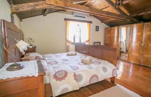 Unique Villa Bošket with Pool and Jacuzzi surrounded by Nature - Foto 12