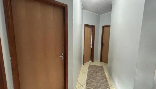 Casa com piscina próximo a BR 277 - Foto 2