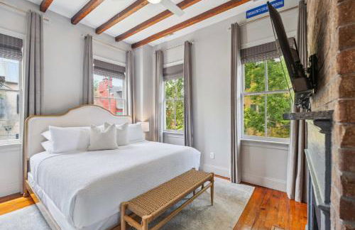 Beautiful Renovated Apartment One Block from King - Foto 12