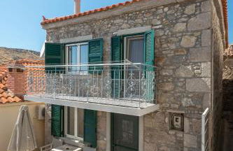 Traditional Stone House - Photo 6