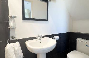 Spacious 4-Bed Lake District Getaway for Groups - Foto 33