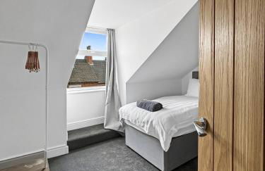 Amaya One -3 bedroom townhouse - with garden - close to town centre - sleeps 7 - Free Gym Access - Foto 13