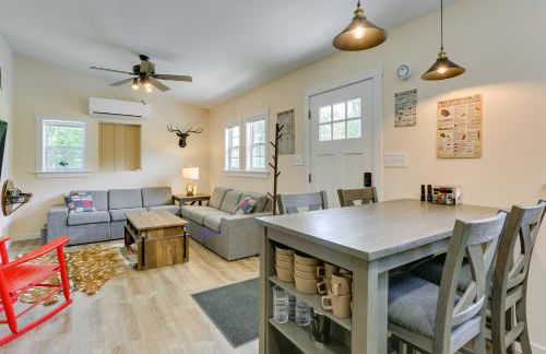 Secluded Poconos Cabin 75 Acres and Fire Pit! - Foto 8