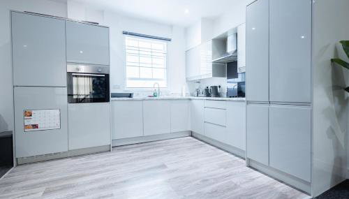 Sunrise Haven Sleeps 7 with Parking - Foto 5