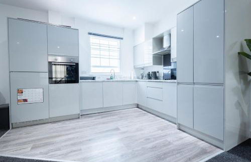 Sunrise Haven Sleeps 7 with Parking - Foto 5